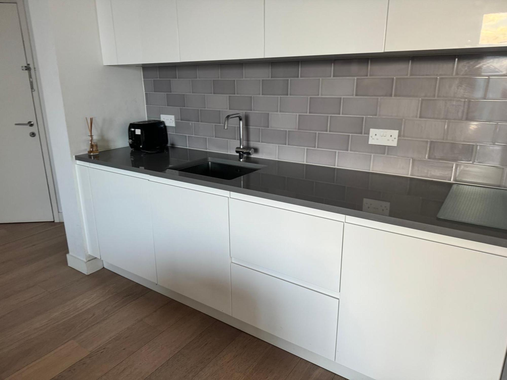 Docklands Stunning 2 Bed Appartement Londen