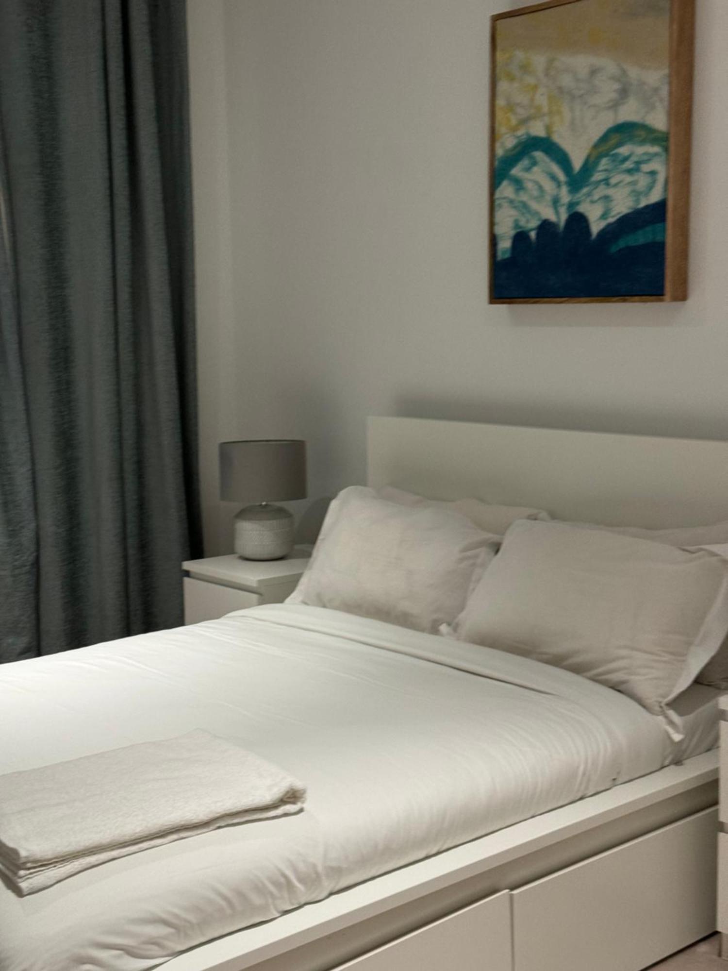 Appartement Docklands Stunning 2 Bed Londen